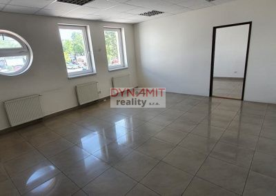 EXKLUZÍVNE – PRENÁJOM – kancelársky priestor 50m2 – Prievidza, centrum