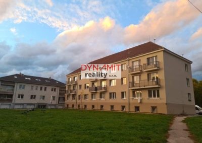EXKLUZÍVNE –prenájom 2 izbový byt na starom sídlisku, ulica Š. Králika, Prievidza